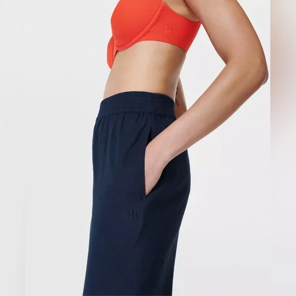 Sweaty Betty
Linen Wide Leg Pants - Picture 6 of 10